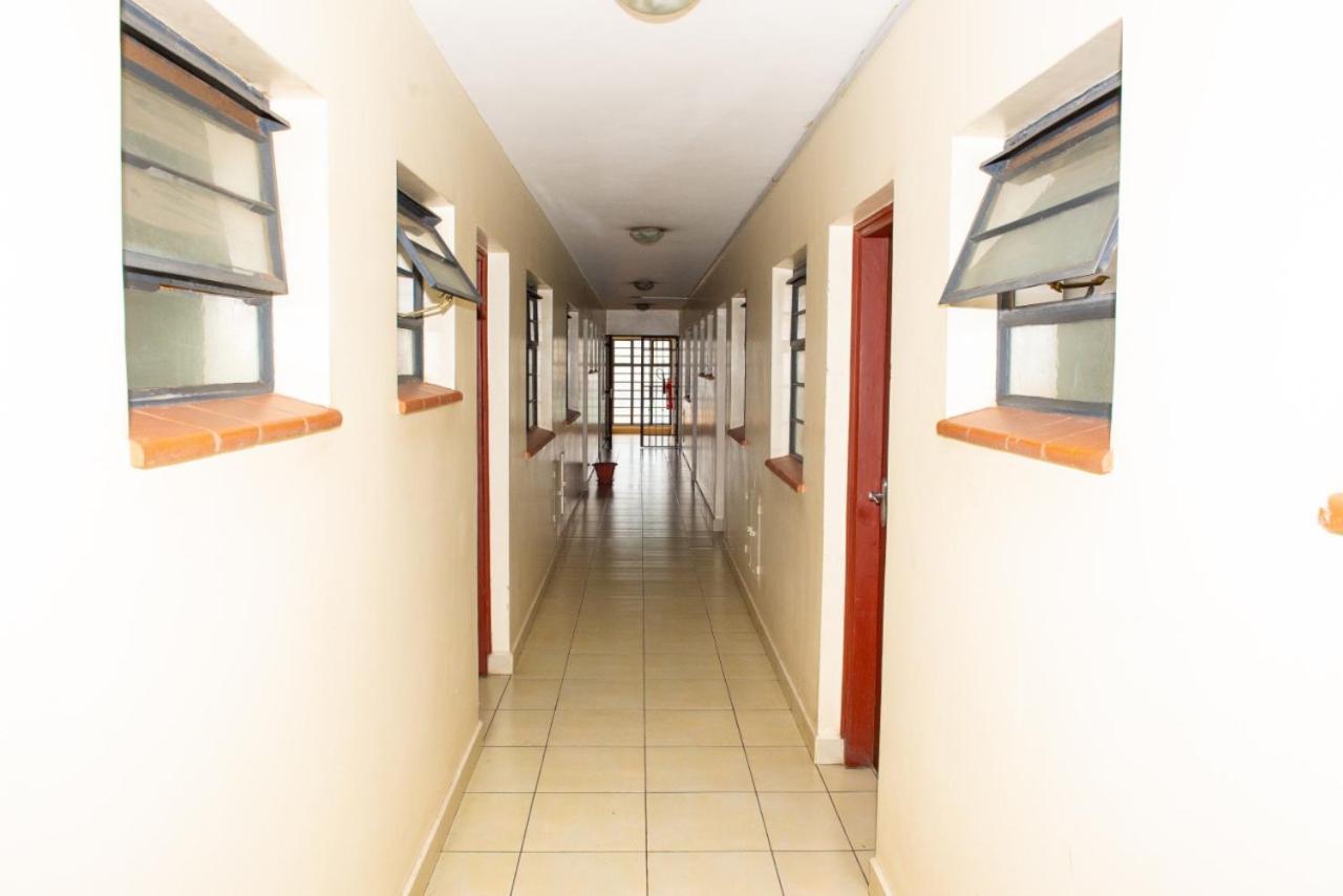 Mercy-Phillips Apartments Located At Eagle Tower Building Nairobi City Centre Eksteriør bilde