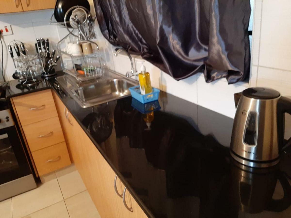 Mercy-Phillips Apartments Located At Eagle Tower Building Nairobi City Centre Eksteriør bilde