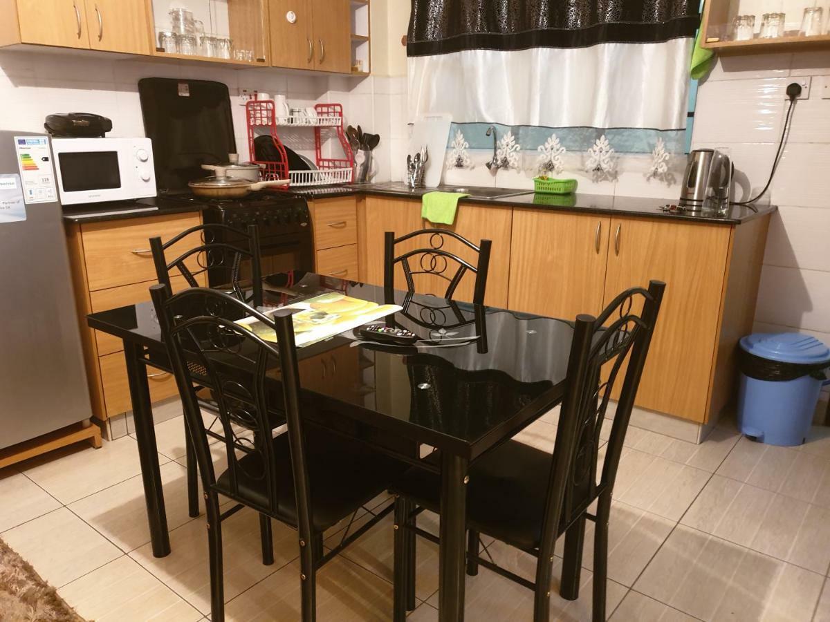 Mercy-Phillips Apartments Located At Eagle Tower Building Nairobi City Centre Eksteriør bilde
